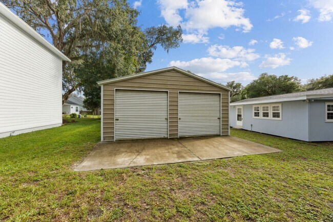 Foto del edificio - Renovated 3/2 on Amelia Island’s South End + HUGE Garage