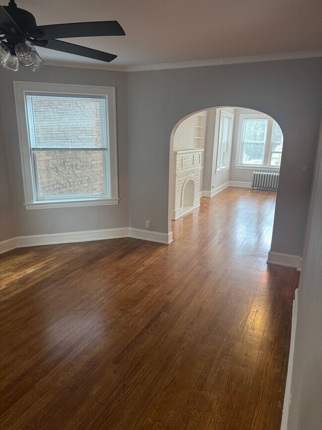Foto del edificio - 2443 W Gunnison St