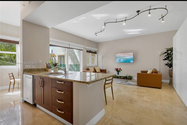 Foto del edificio - 20000 E Country Club Dr