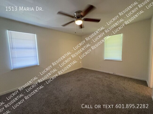 Building Photo - 1513 Maria Dr
