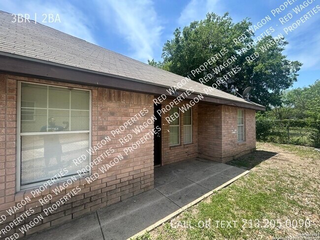 Foto del edificio - 7639 Windsor Oaks