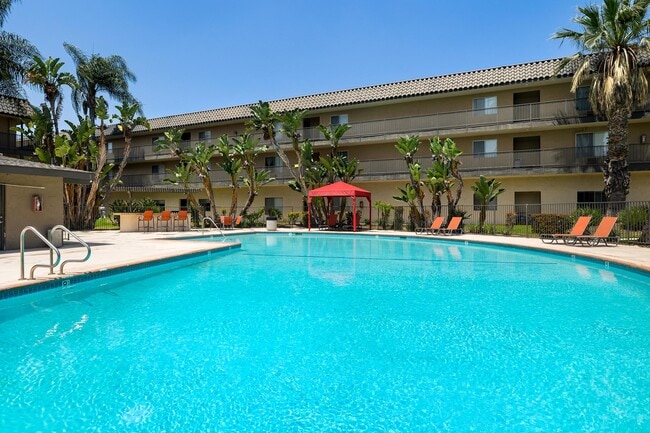 Foto del edificio - Coronado Palms Apartments