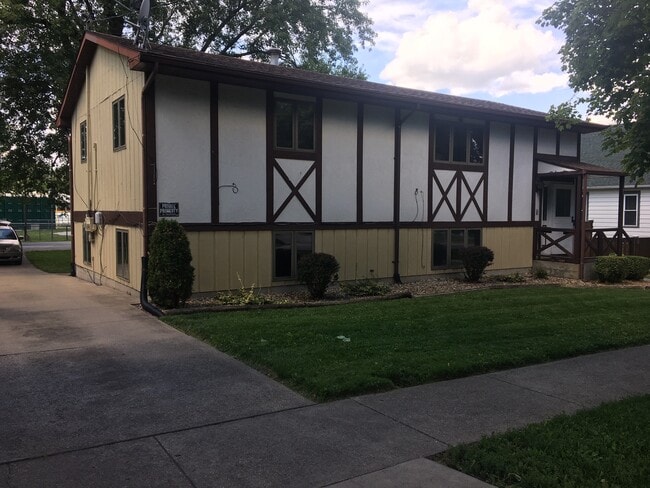 Building Photo - 157 N West St