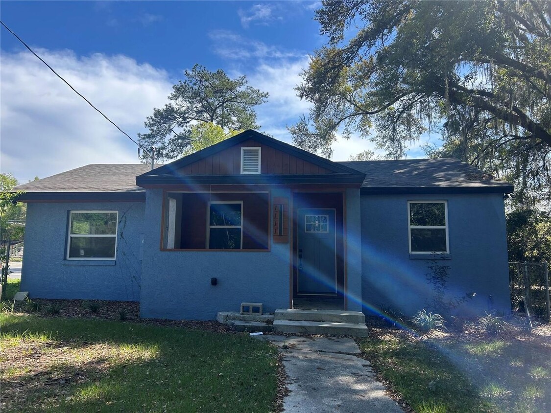 Photo - 1111 SE 6TH AVENUE