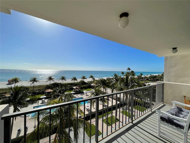 Foto del edificio - 2625 Collins Ave