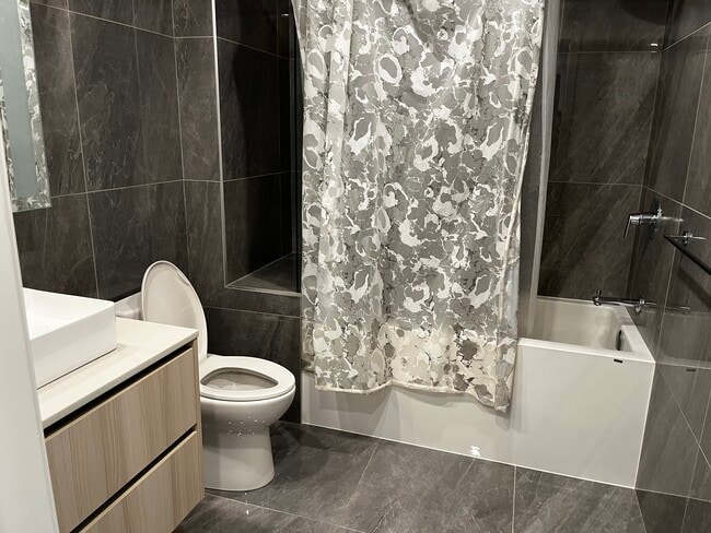 Bathroom - 5311 Goring St