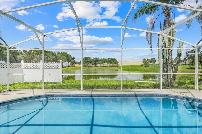 Foto del edificio - 203 Lake Davenport Estates Dr