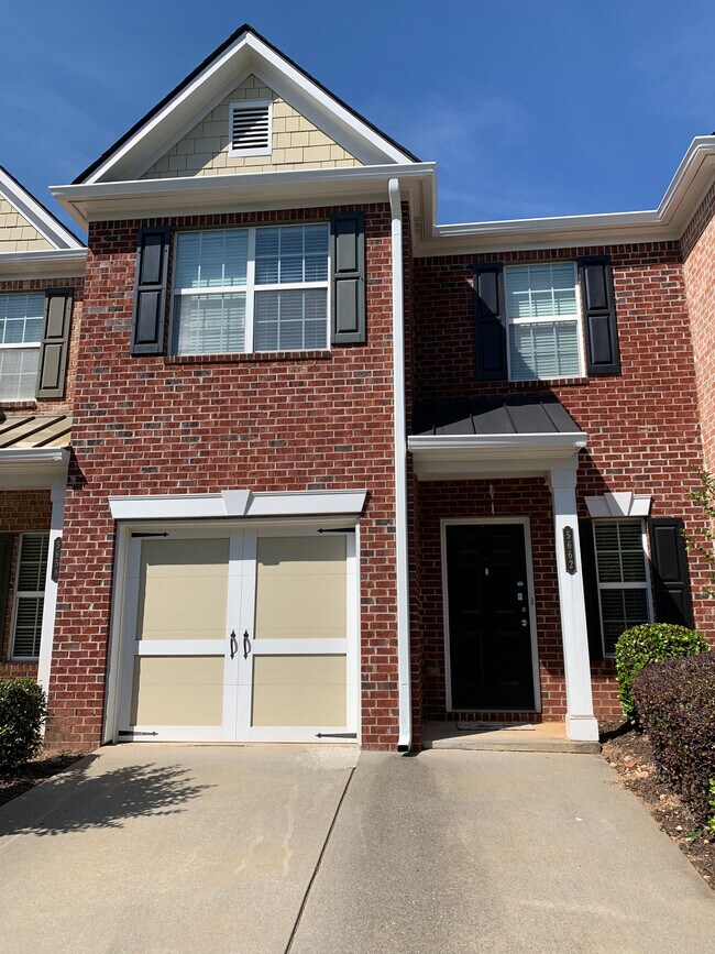 Building Photo - 5662 Lawley Dr