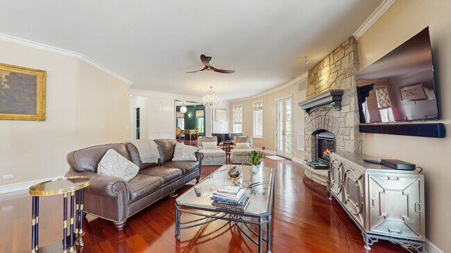 Foto del edificio - 570 Hathaway Cir