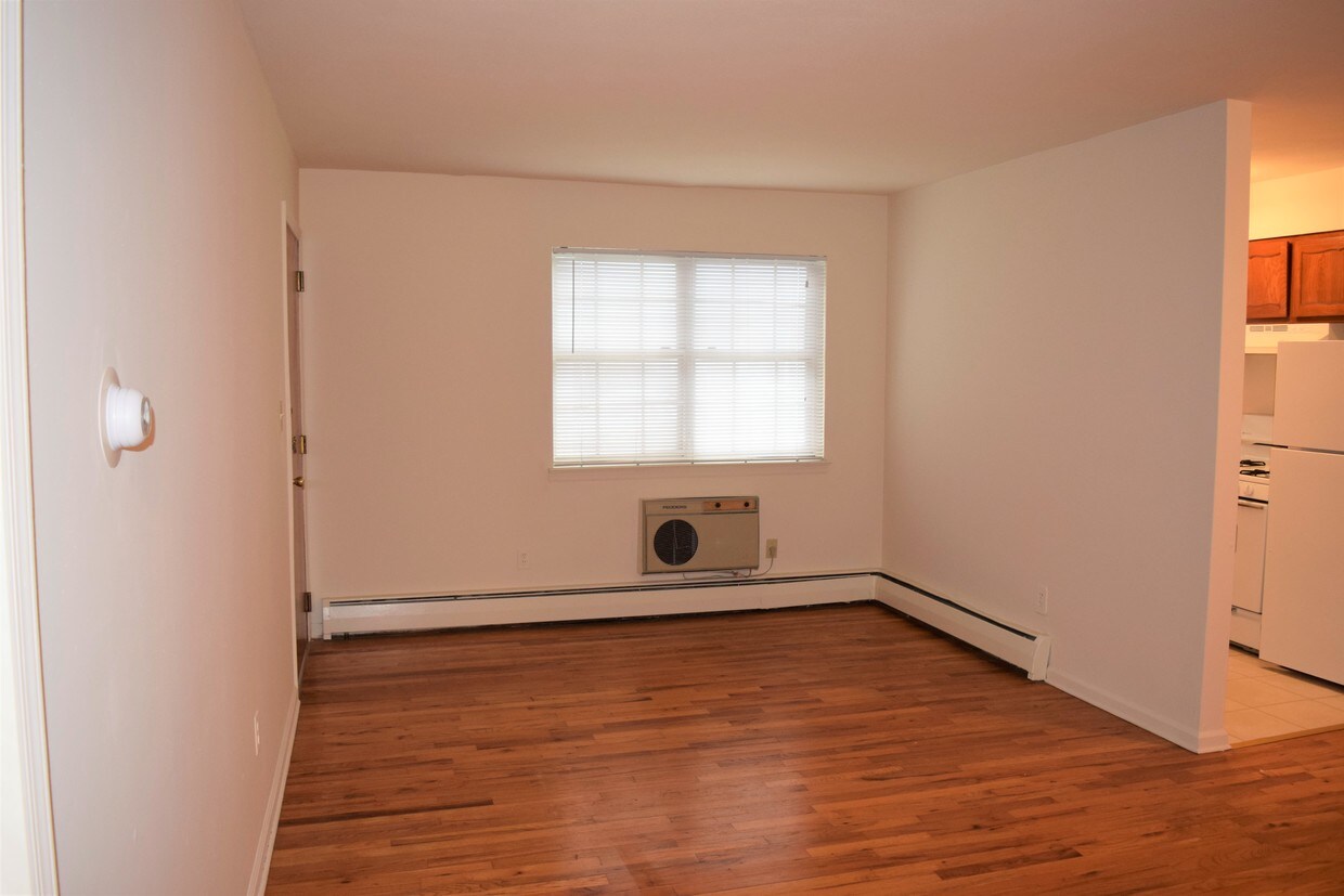 104 5th Ave, Belmar, NJ 07719 Apartments in Belmar, NJ