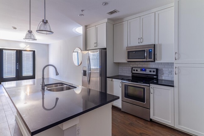 Building Photo - 5609 SMU Boulevard