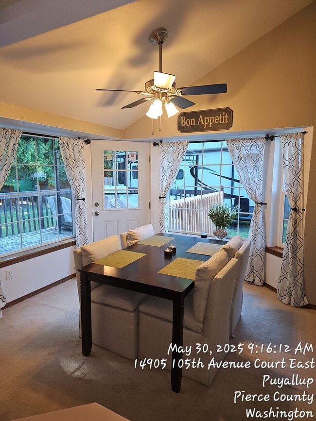 Building Photo - Puyallup South Hill-Tri level home ready f...