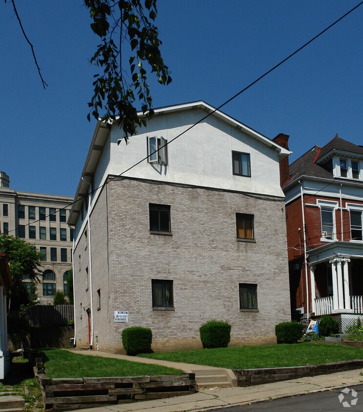 Building photo - 265 N Dithridge St