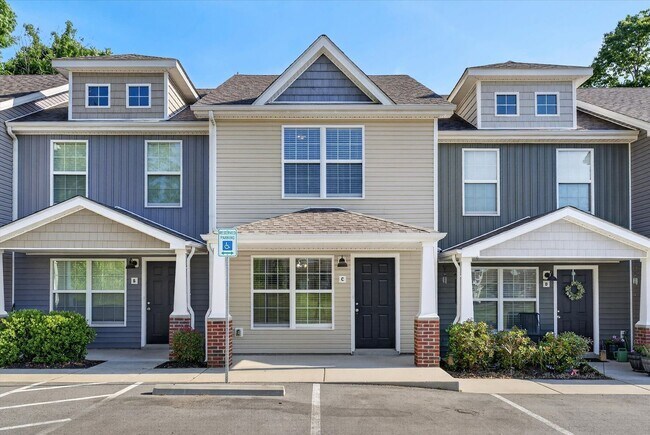 Foto del edificio - The Stowe Court Dog Friendly Condo for rent!