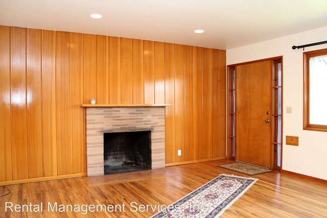 Building Photo - 3 br, 1 bath House - 1230 SE 93rd Avenue