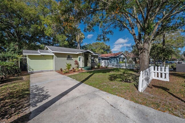 Foto del edificio - 6708 N 10th St
