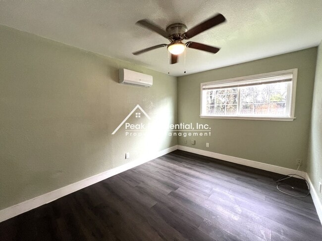 Foto del edificio - 42ndAve3916