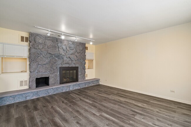Foto del edificio - 12305 Derby Ln