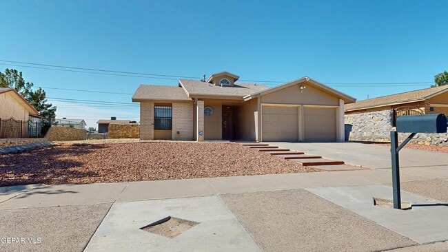 Building Photo - 11640 Jim Thorpe Dr