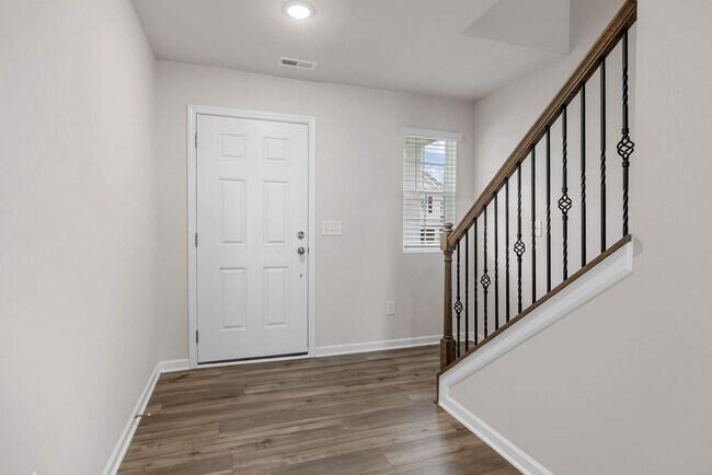 Foto del edificio - New constructed 5 bed 3 Bath Inman SC