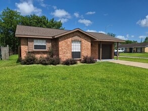 Building Photo - 10915 Roandale Dr