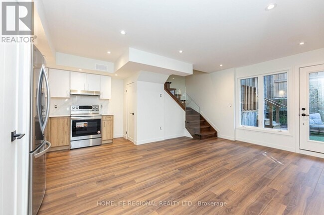 Building Photo - 5 Edgewood Gardens