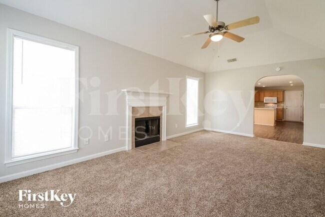 Building Photo - 139 Flagstone Ln