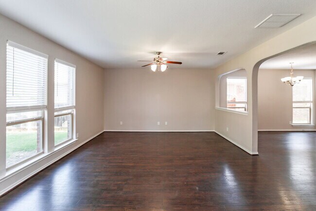 Foto del edificio - 5053 Britton Ridge Ln