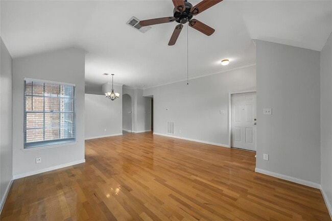 Building Photo - 14916 Snelling Dr