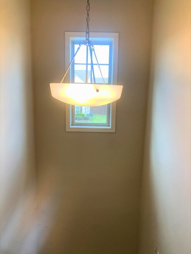 Photo - 4 Bedroom House In Gainesville!