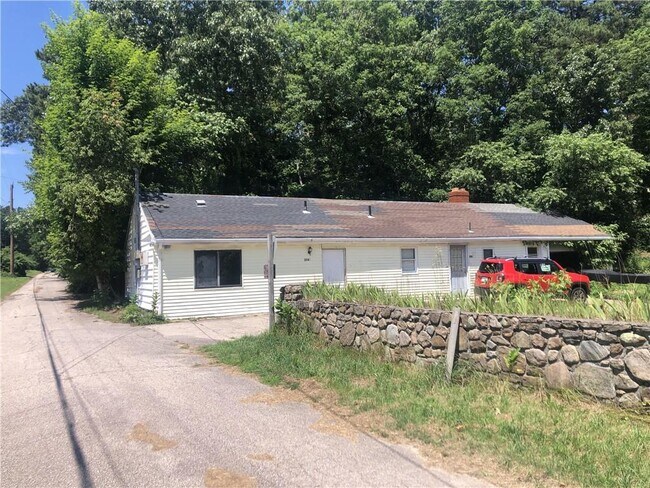 Building Photo - 358 Kingstown Rd