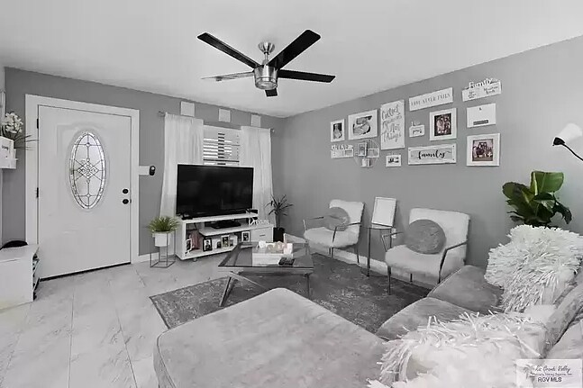 Foto del edificio - 2993 Alameda Dr