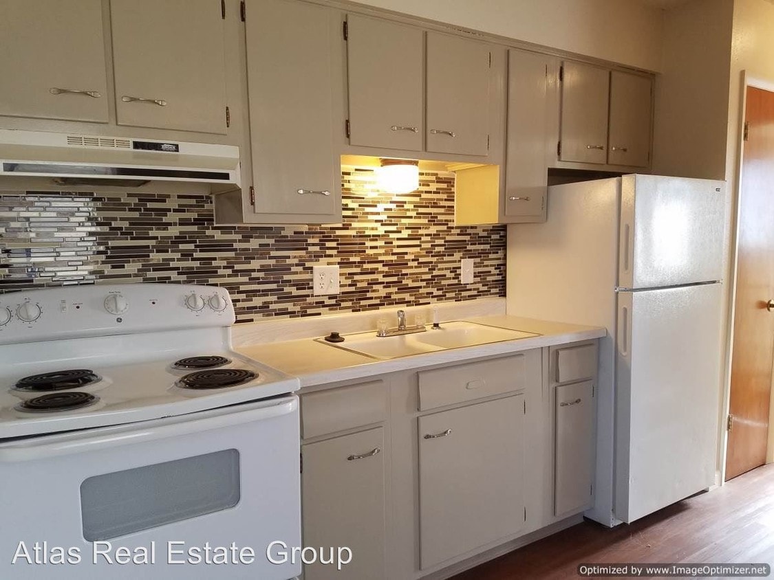 1931 Henderson Ave Unit 2, Colorado Springs, CO 80904 Condo for Rent