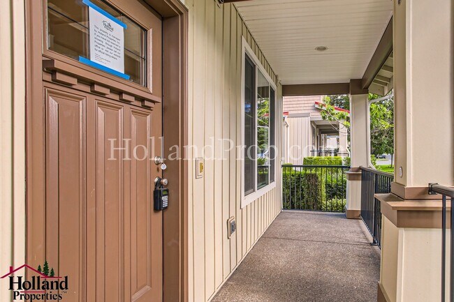 Building Photo - Fantastic Portland Townhouse!!! *** 1 Appl...