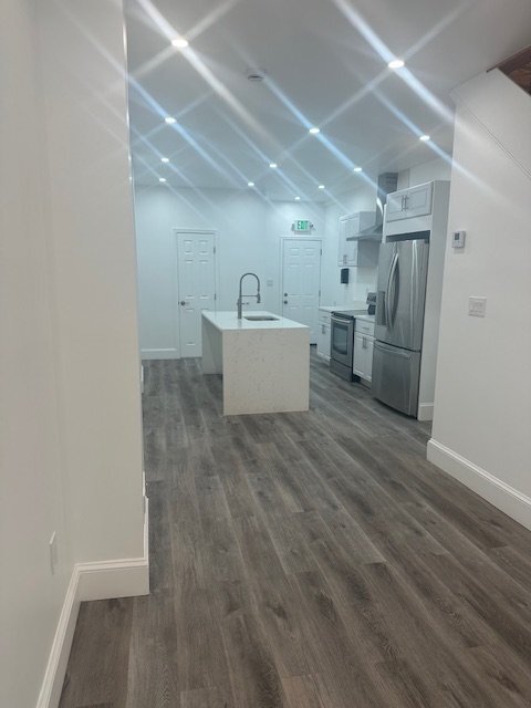 Foto del edificio - 2739 Rayner Ave