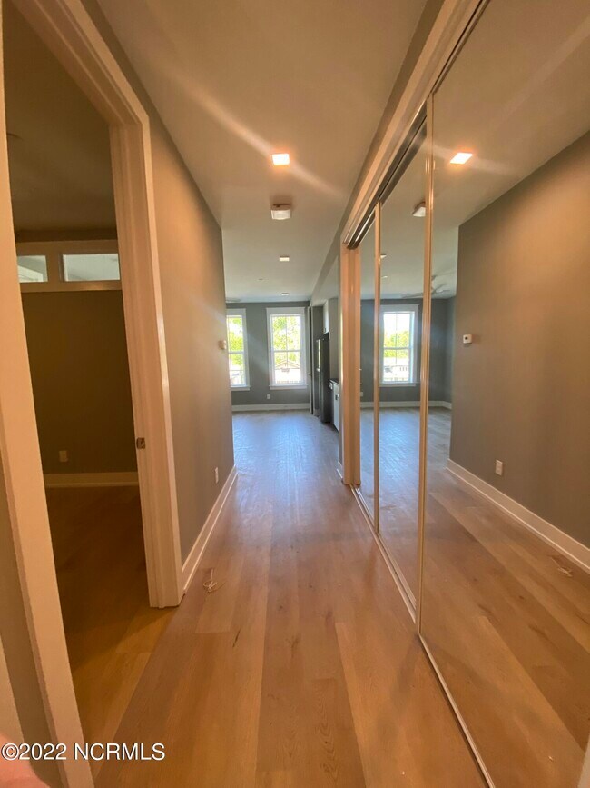 Building Photo - 1704 Church St