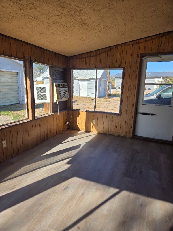 Foto del edificio - 325 Iowa Ave