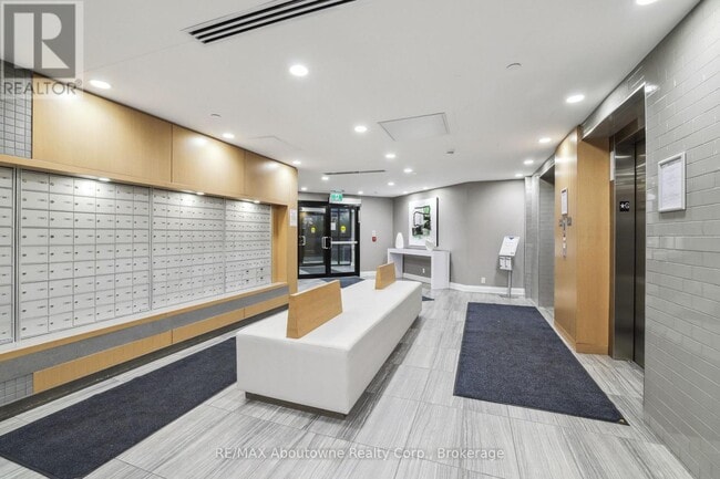 Building Photo - 128 Grovewood Common