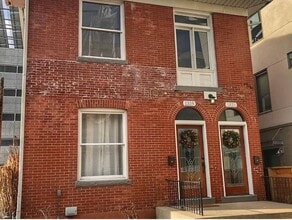 Building Photo - 1321 Elati St