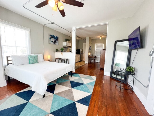 Building Photo - 308 Power St