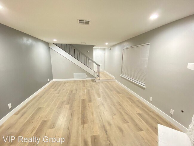 Building Photo - 2 br, 3 bath House - 2139 Pine Breeze Ln