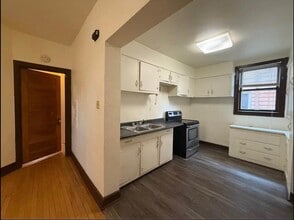 Building Photo - 3034 W State St