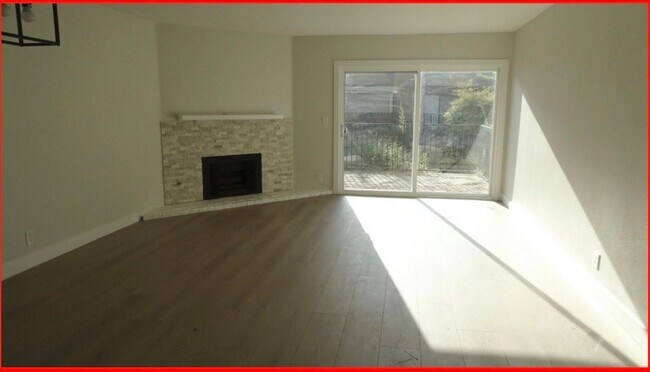 Building Photo - 905 S Mountain Ave