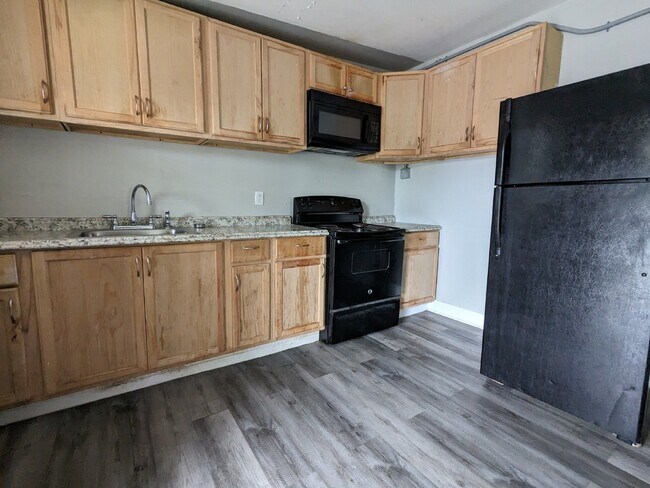 Building Photo - May Rent Special! Move in today & get the ...