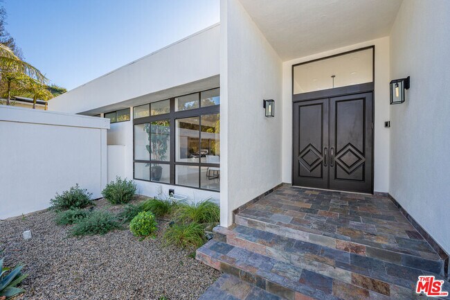 Building Photo - 9606 Arby Dr