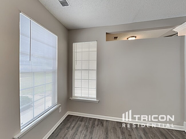 Building Photo - 109 Coulter Pine Ln