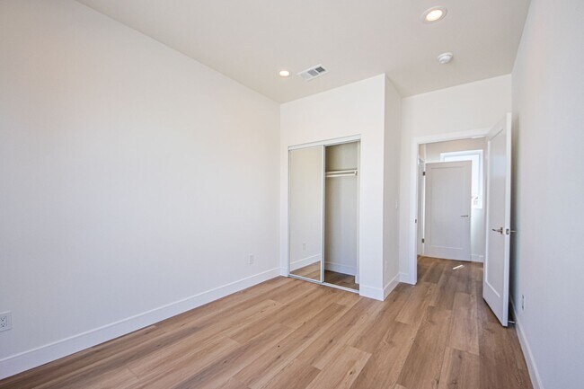 Building Photo - 2848 Virginia Rd