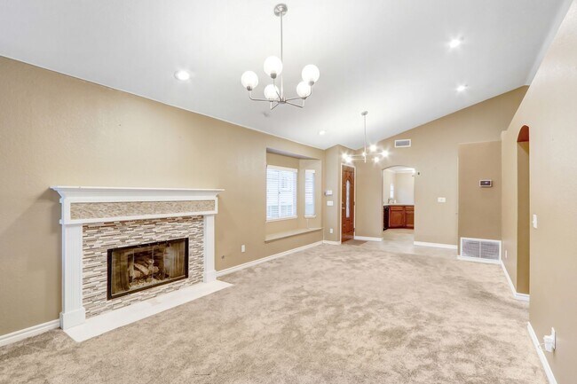 Foto del edificio - Beautiful Single-Story Home in Rancho Cucamonga