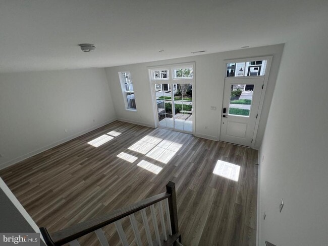 Building Photo - 8106 Donatello Dr