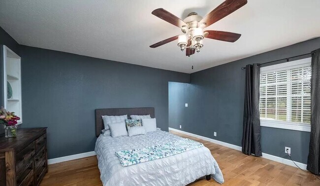 Foto del edificio - Cute 5 Bedroom in Country Setting Close to...